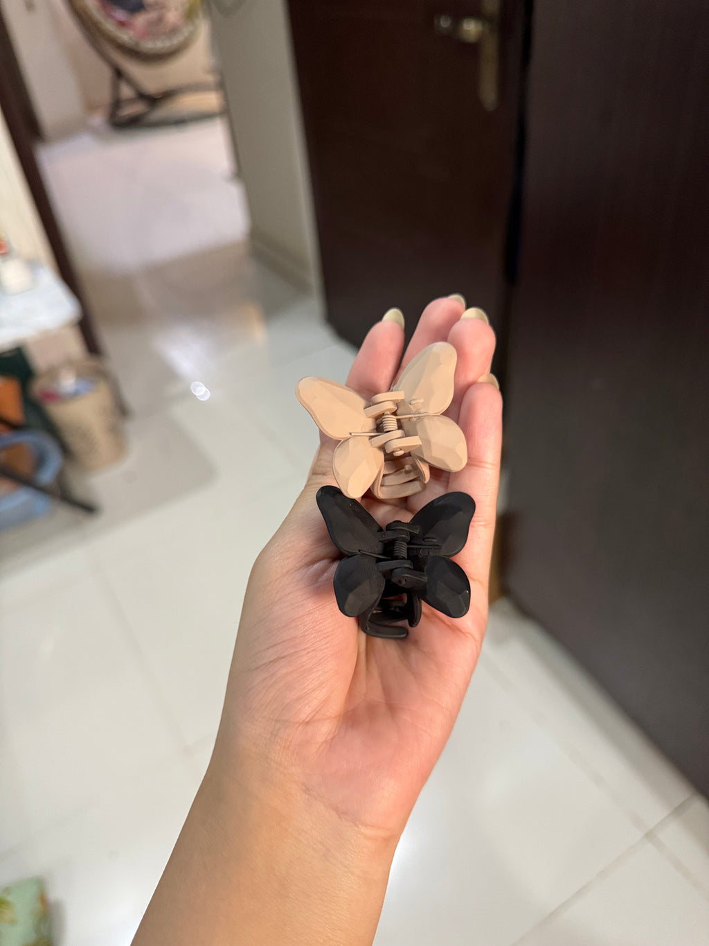 Neutral matte claws
