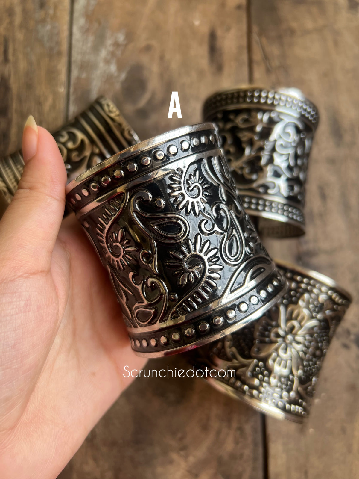 Metal oxidized cuff