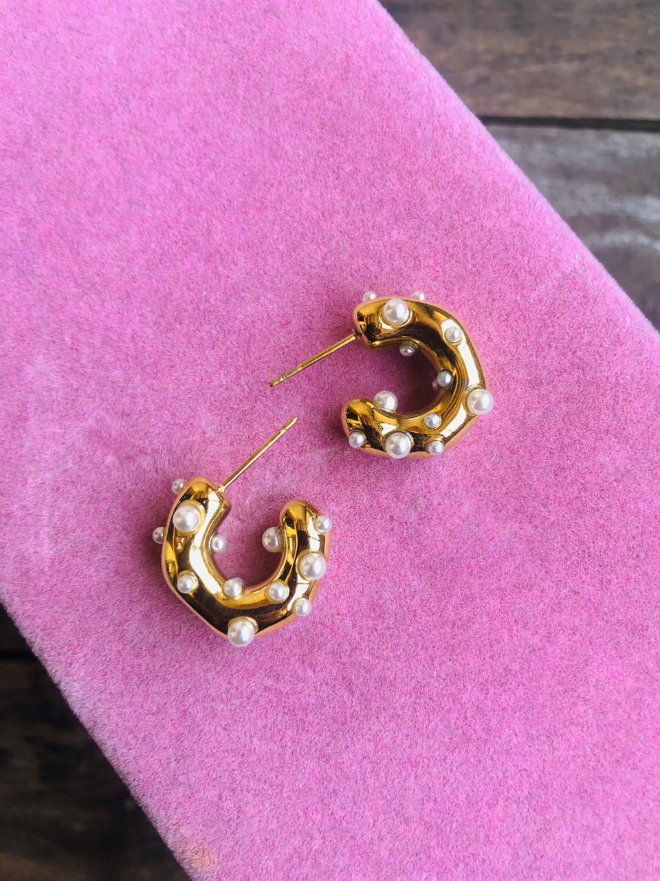 Aura Pearl Hoops