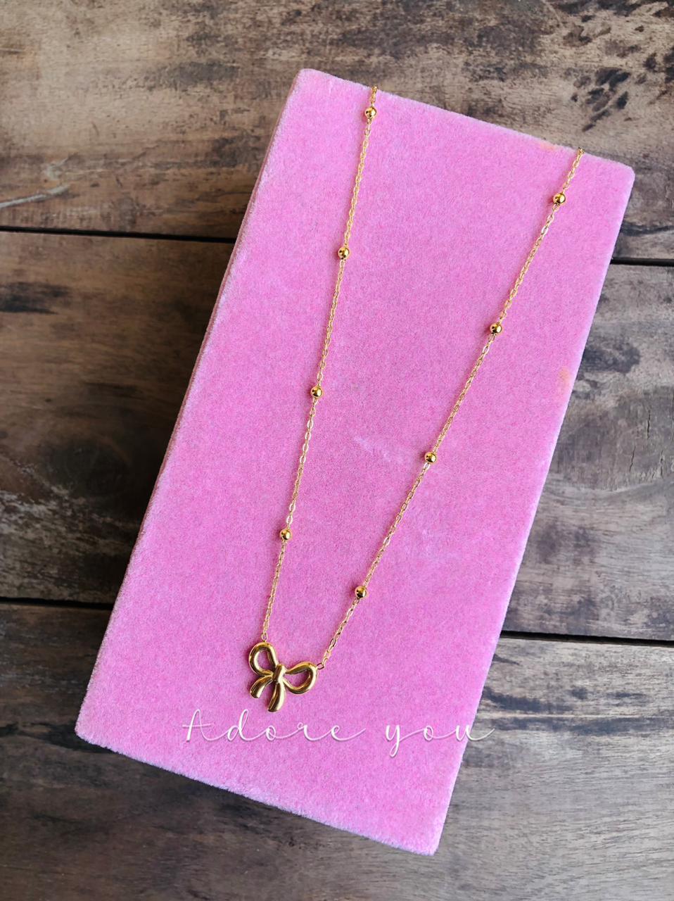 Bow Necklace