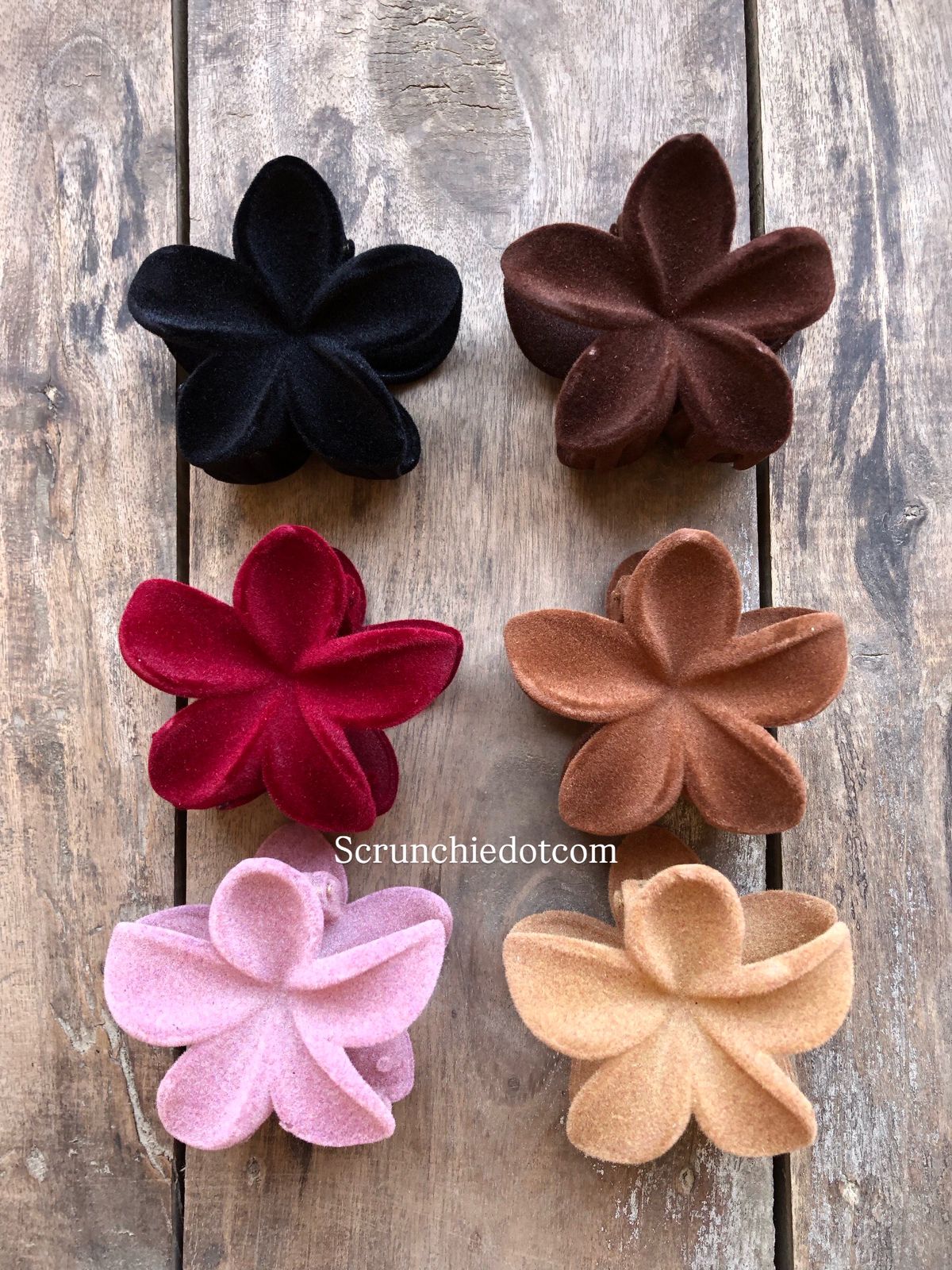 Velvet Lotus Claw