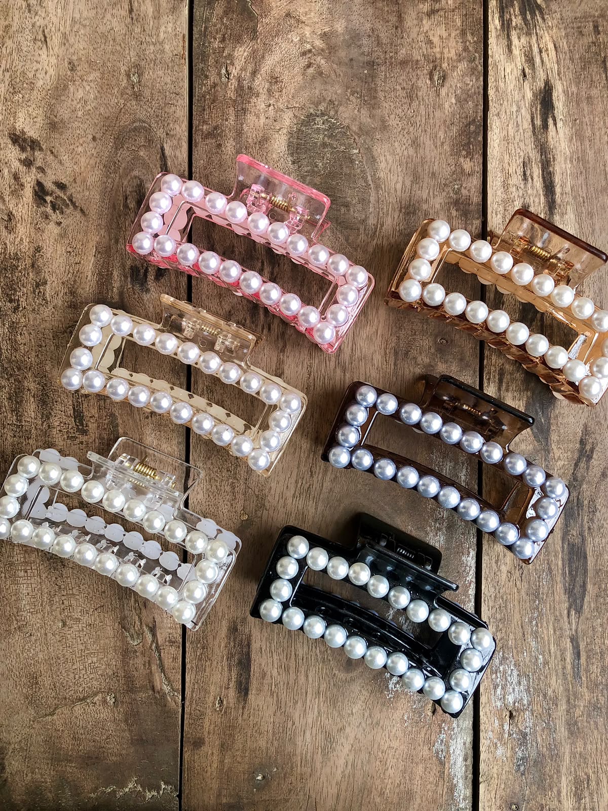 Pearl claw clip
