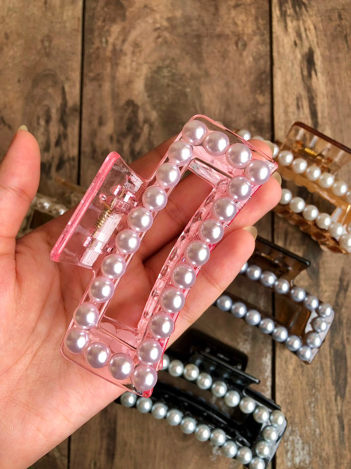 Pearl claw clip