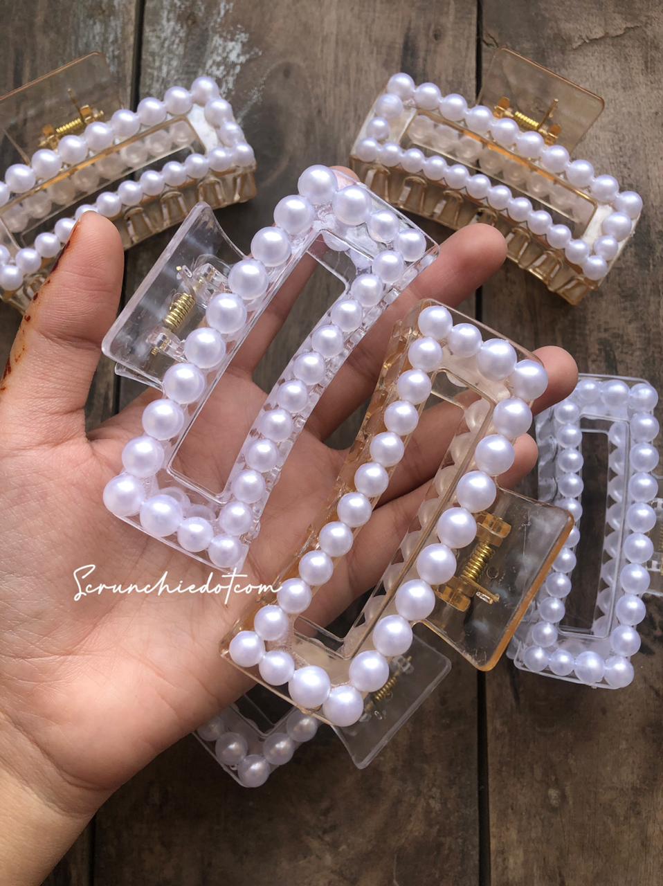 Pearl Rectangle Claw